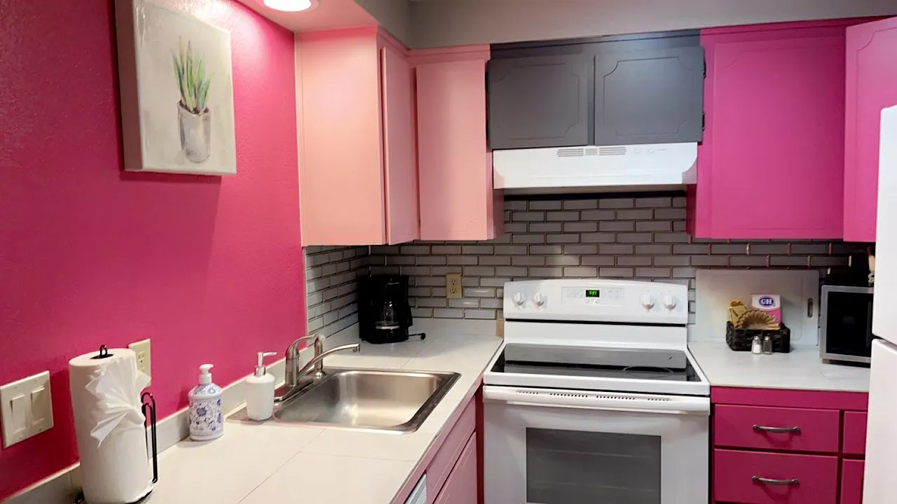 2 bed, 1.5 bath, 980 sqft, $2,000 — Photo 1