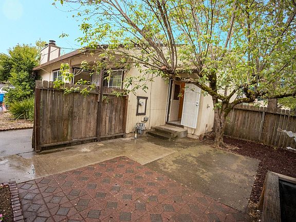 5th image of 752 Agnew Place