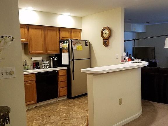 3rd image of 26 Tanglewood Ln #1002