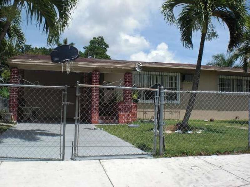 1st image of 2711 NW 21st Ave