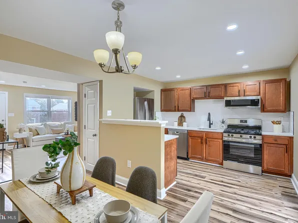 632 Charraway Rd, Baltimore, MD 21229