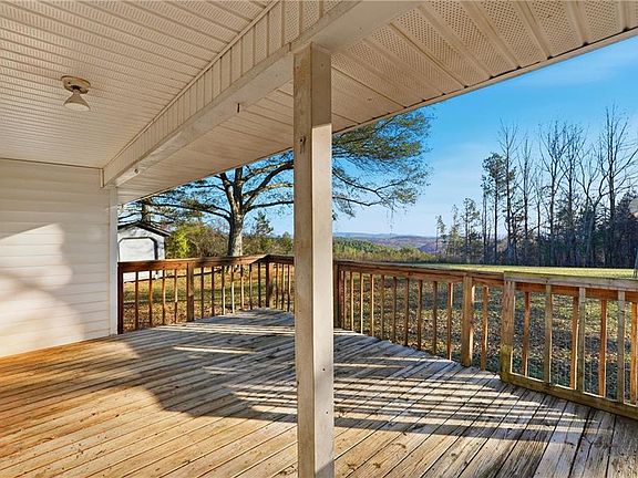 4th image of 572 Young Loop