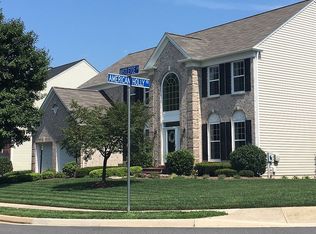 8190 Mistletoe Ln, Lorton, VA 22079