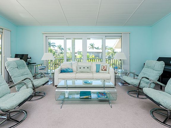 5th image of 585 E Gulf Dr Unit A3