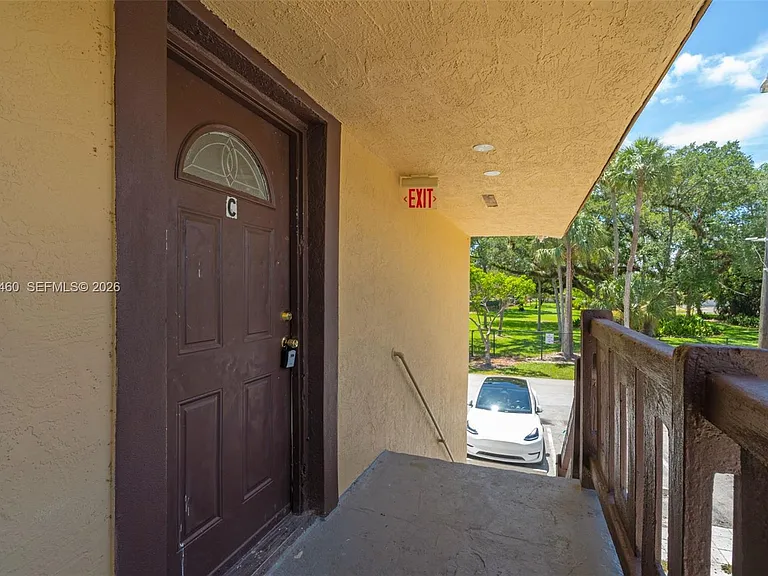 632 SW 16th Ave #D — Photo 12