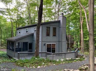 125 Paxinos Dr, Pocono Lake, PA