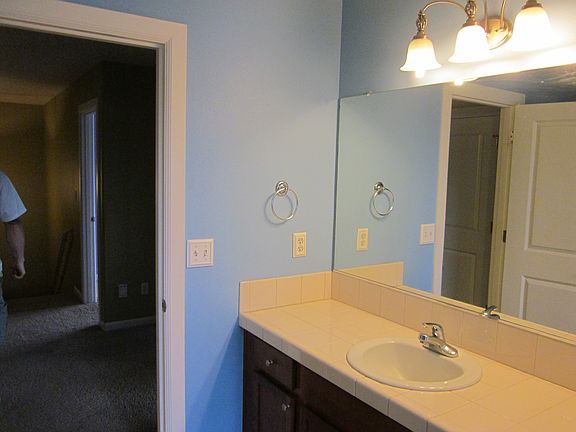 4th image of 4114 NE 35th Ave