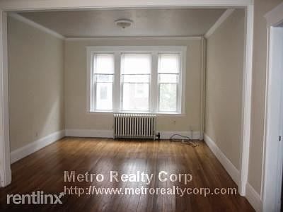 4th image of 42 Longwood Ave APT 2