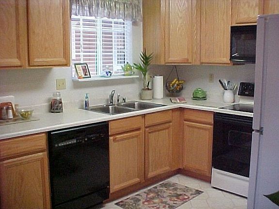 4th image of 5636 Maywood Dr