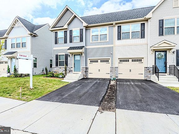 3rd image of 14309 Peace Treaty Cir