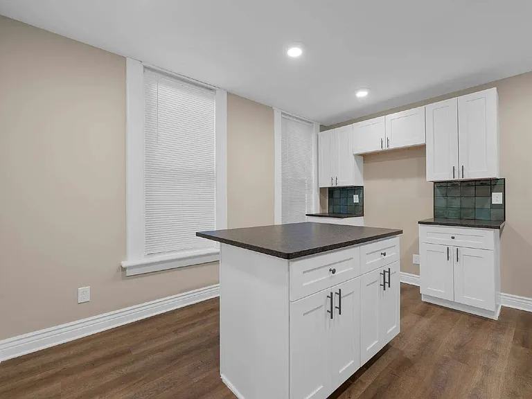 113-115 W Park Ave #113 — Photo 15