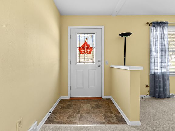5th image of 3029 Radcliffe Ave