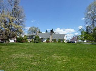 3221 Eisenbrown Rd, Reading, PA 19605