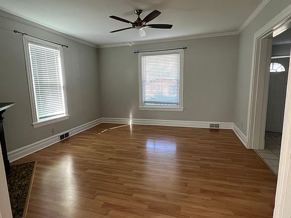 2nd image of 815 1/2 Hill St