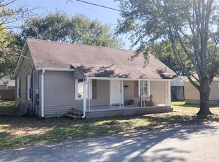 12 7th St, Greer, SC 29651