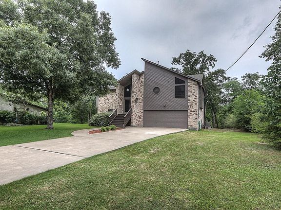 2nd image of 3929 Hansen Dr