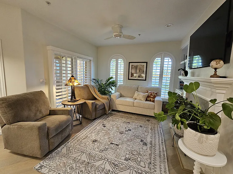 45245 Seeley Dr #18D — Photo 16