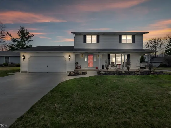 689 Appleseed Dr, Lorain, OH 44053