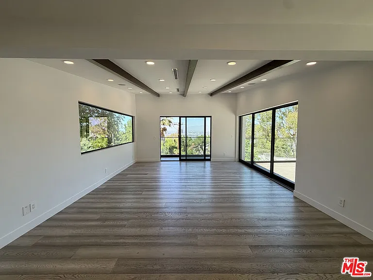 3565 Multiview Dr — Photo 14
