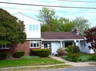 56 Linden Ave, Swampscott, MA 01907