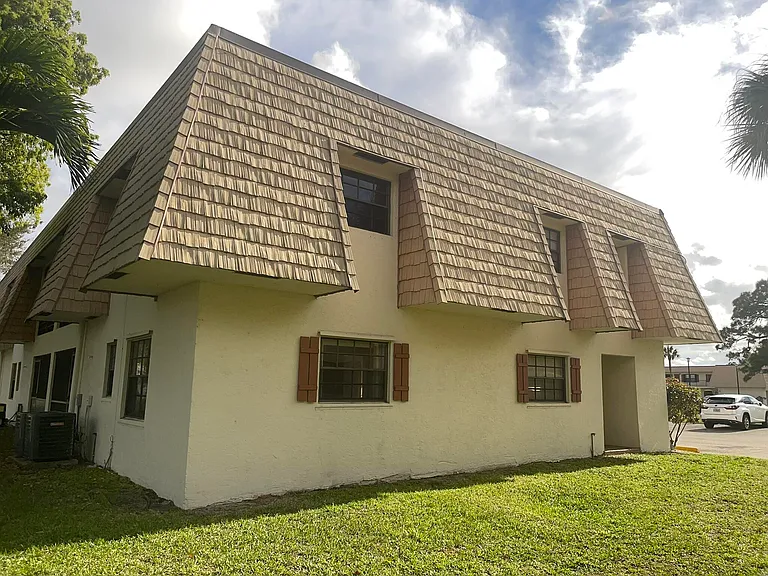 4185 Oak Terrace Dr — Photo 16