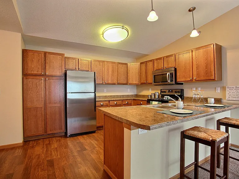 Fargo, ND Wolf Creek Apartments | Kitchen