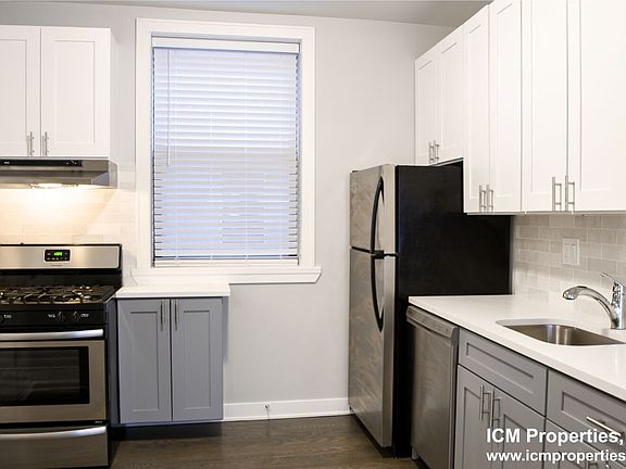 2nd image of 5047 N Damen Ave APT 2W