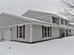 10542 Independence Dr #27-B, North Royalton, OH 44133