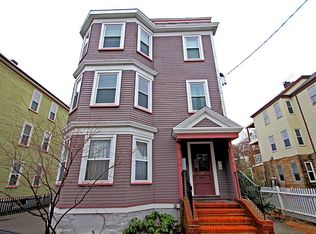 21 Boynton St #2, Jamaica Plain, MA 02130