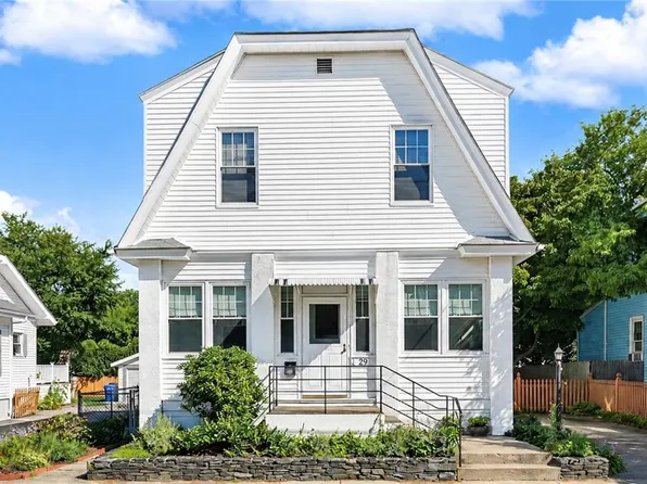 29 Rosegarden St, Warwick, RI 02888