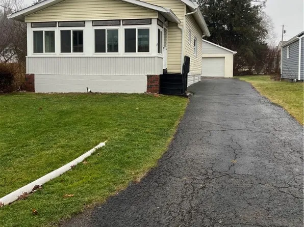 306 W Fairmont Ave, New Castle, PA 16105