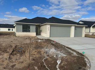 508 E Elmwood St, Valley Center, KS 67147