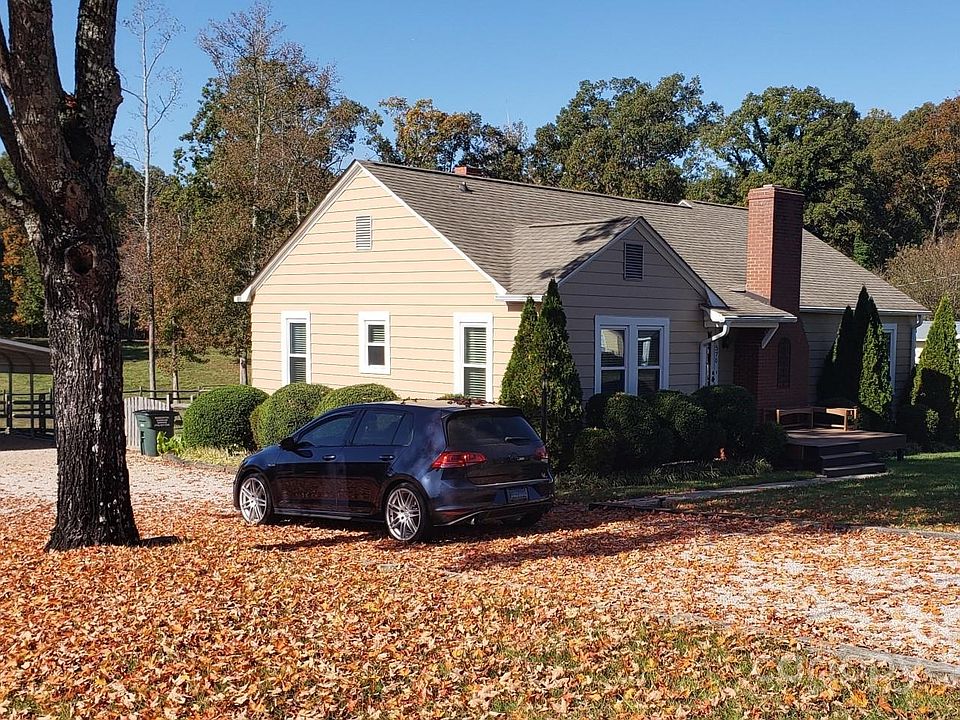 2nd image of 570 Brown Rd