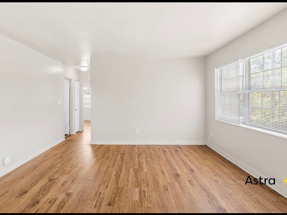 1st image of 829 18th Ave S Unit E