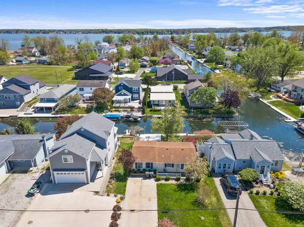 10454 N 800 E, Syracuse, IN 46567