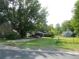 22588 Sumpter Rd, Belleville, MI 48111