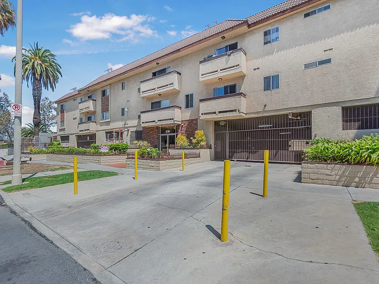 Berendo Apartments — Photo 17