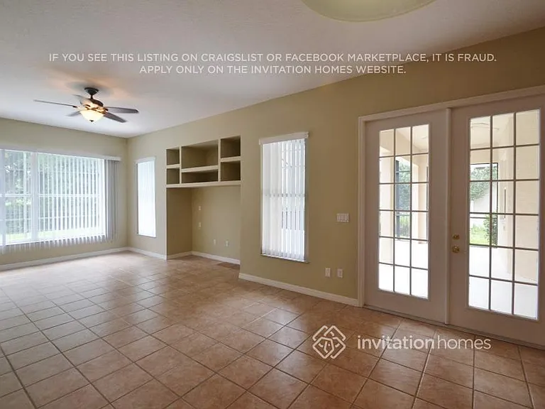 726 Lakeworth Cir — Photo 4