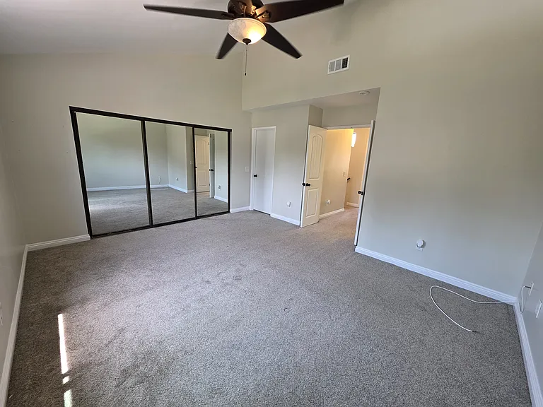 5080 Lambert Ln — Photo 8