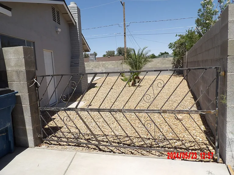 4240 Gaye Ln — Photo 25