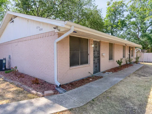 1218 E Baltimore Ave, Fort Worth, TX 76104