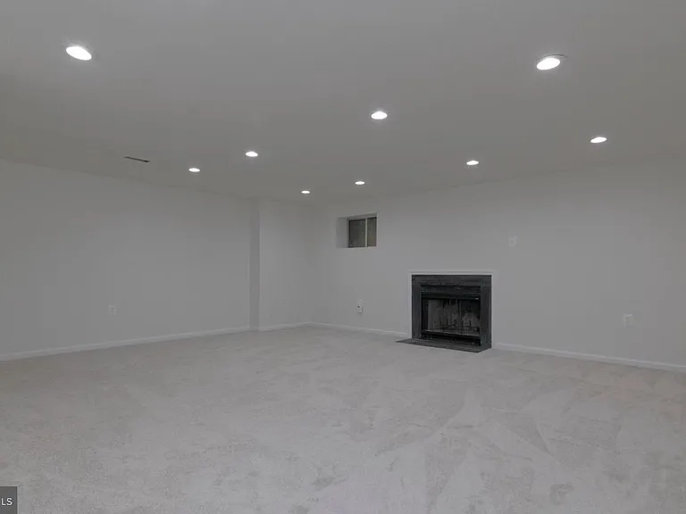 6120 Old Brentford Ct — Photo 41