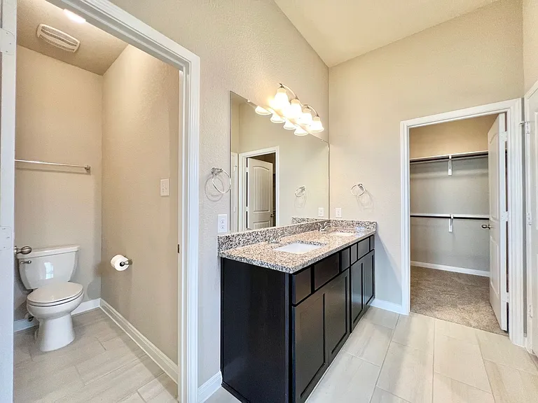 1606 Misty Elm St — Photo 16