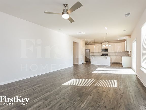 4th image of 413 Stonefence Dr