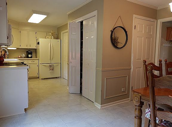 Full kitchen area and Pantry