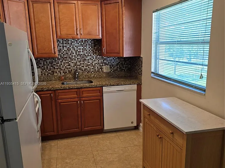 200 SW 132nd Way #310L — Photo 18