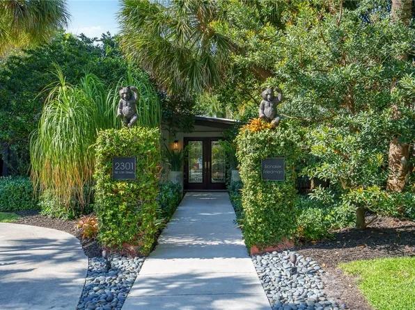 2301 NE 13th Street, Fort Lauderdale, FL 33304