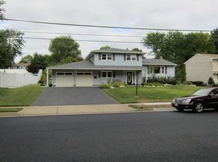 Queens Rd, East Brunswick, NJ 08853