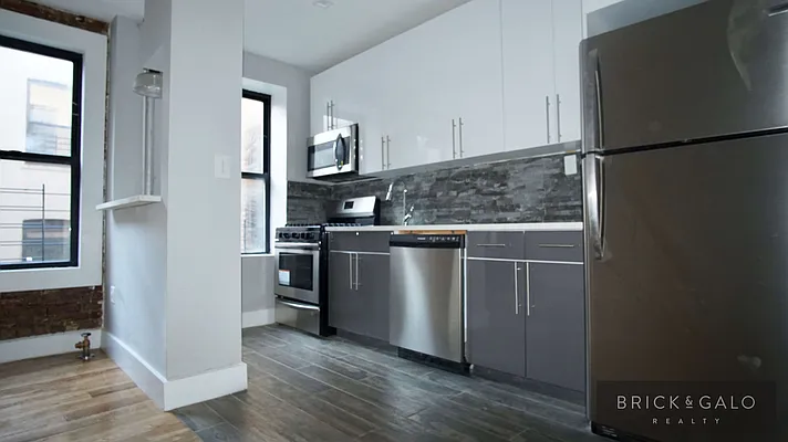 Rented by BRICK & GALO REALTY CORP | media 17