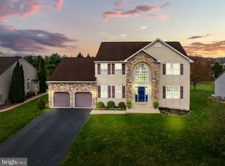 311 Buckhead Ln, Douglassville, PA 19518